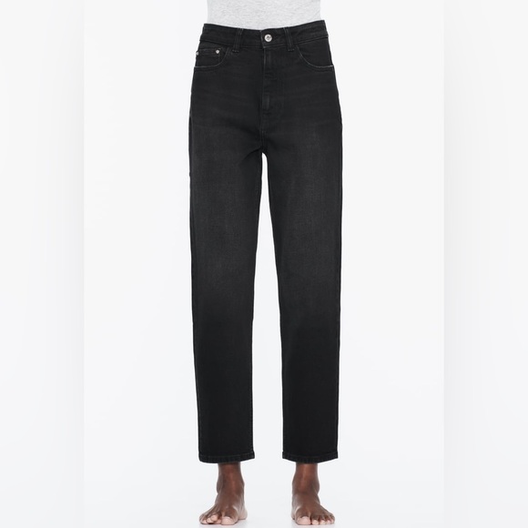 Zara NWT HIGH WAIST, SLIM MOM LEG - ANKLE LENGTH - STRETCH Black Jeans - Picture 3 of 14